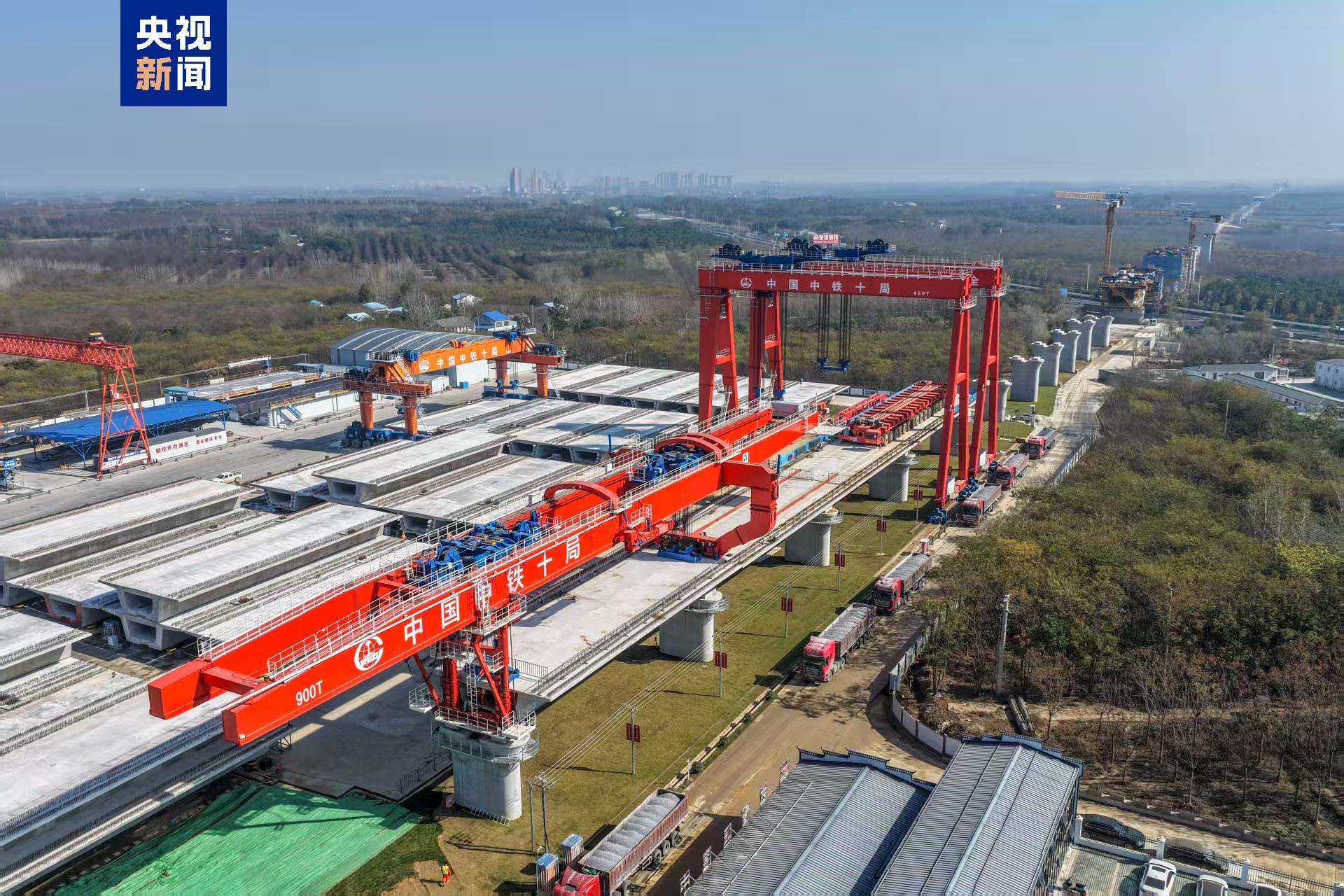 合武高铁安徽段开始全面架梁 合肥至武汉未来1小时可达