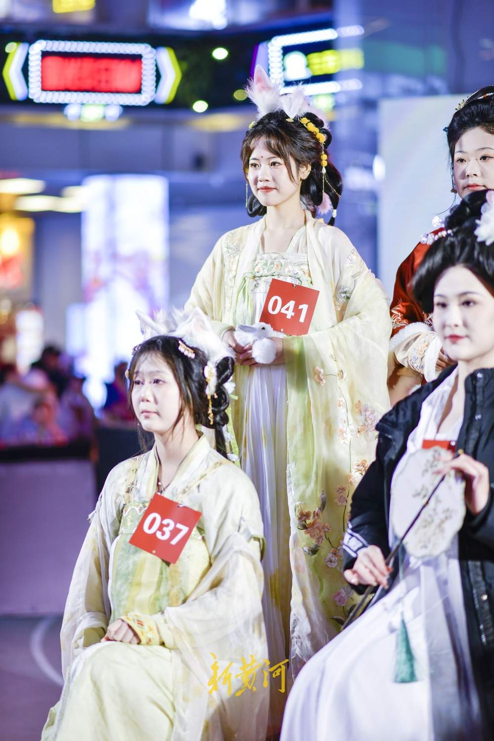 汉服“国风盛宴”在泉城上演，展现华夏汉服之美