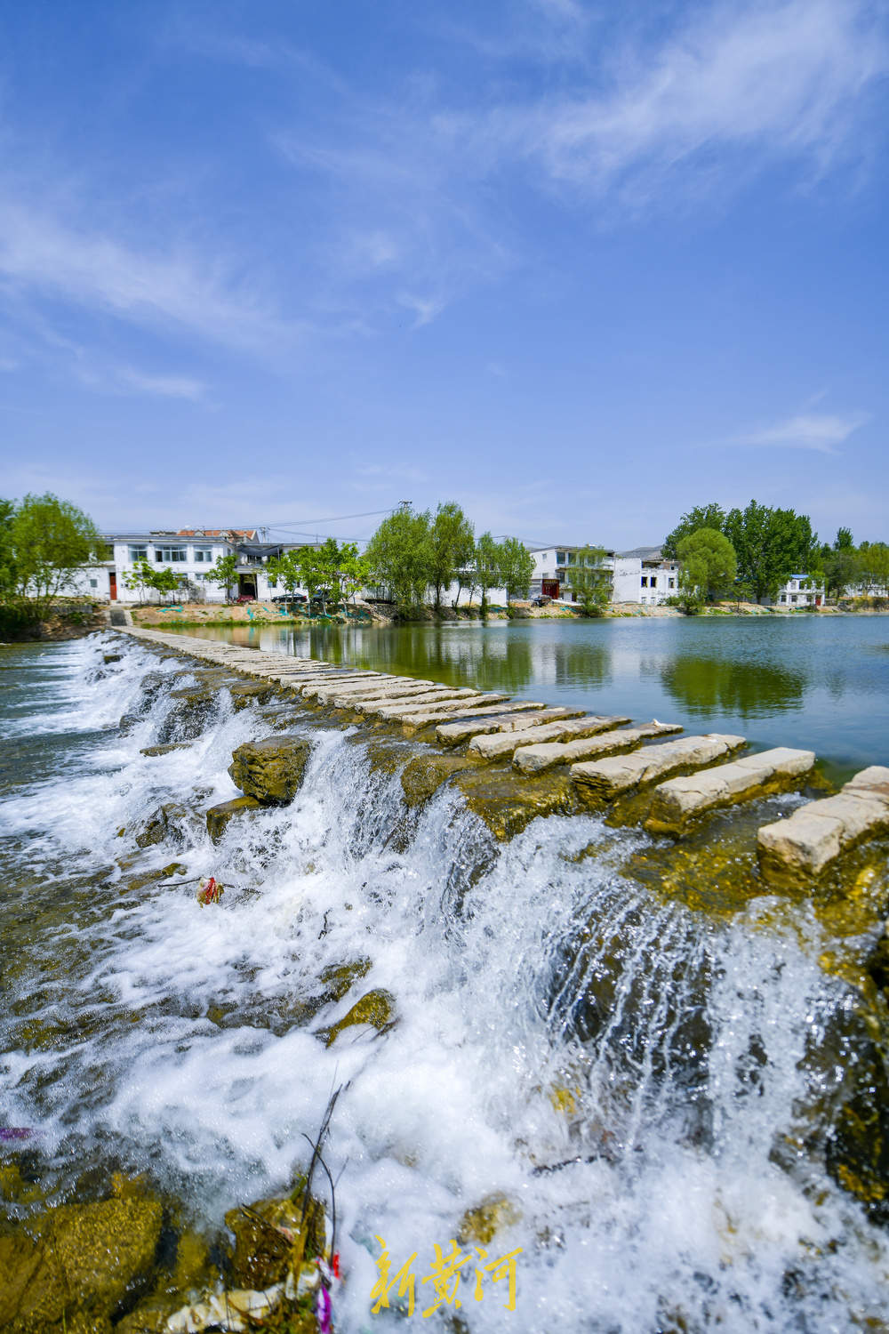 水库放水为地下补源 济南乡村网红打卡点现激流飞瀑