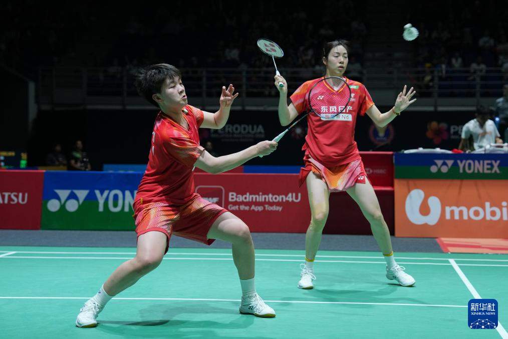 羽毛球——马来西亚大师赛：鲍骊婧/曹梓涵晋级女双四强