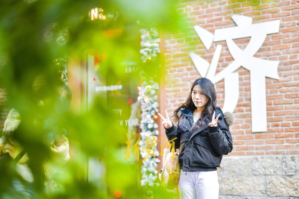 老商埠穿花衣 增添绿意迎春来