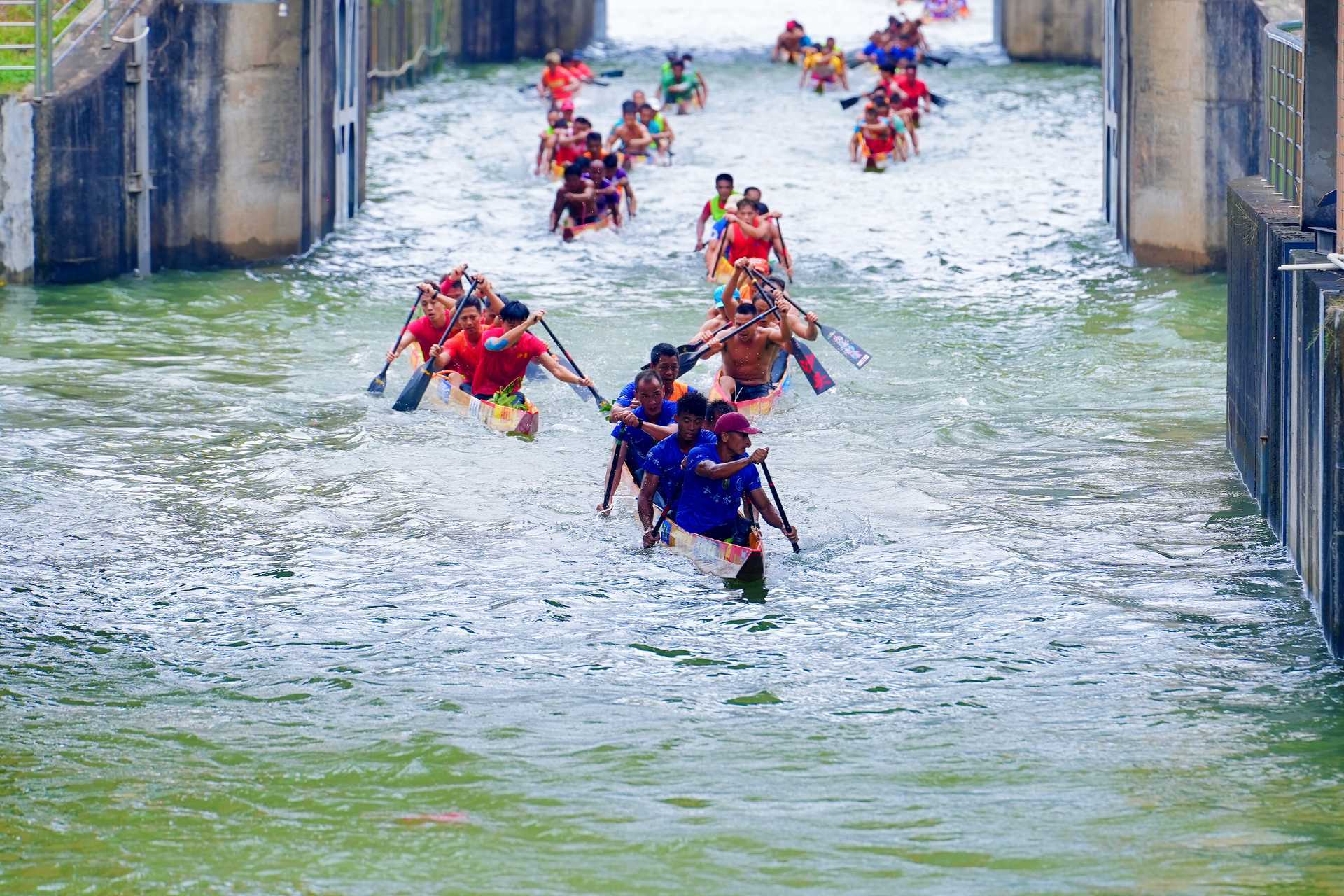 百龙竞渡两江间，九江“扒”出再造一个新佛山的豪气