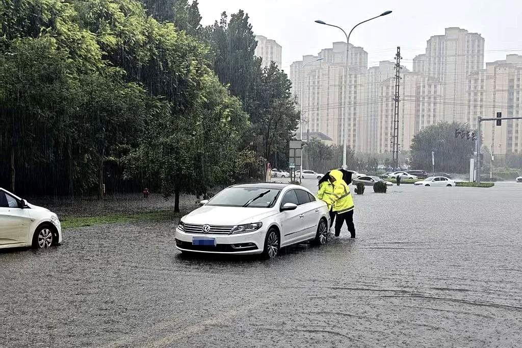 以“迅”应“汛”——天津全力防范应对强降雨见闻