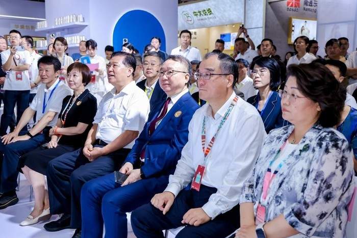 “山东新纺织”亮相2025中国纺联秋季联展