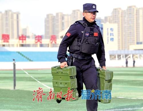 济南公安：数九寒冬至 秣马练兵时