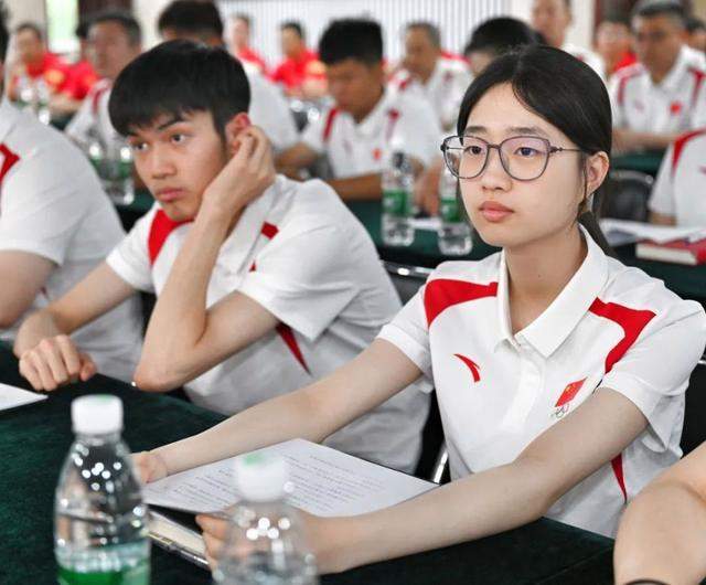 超可爱!黄雨婷解释“阿条本条”名字由来 这样的朋友可以给我来一打 