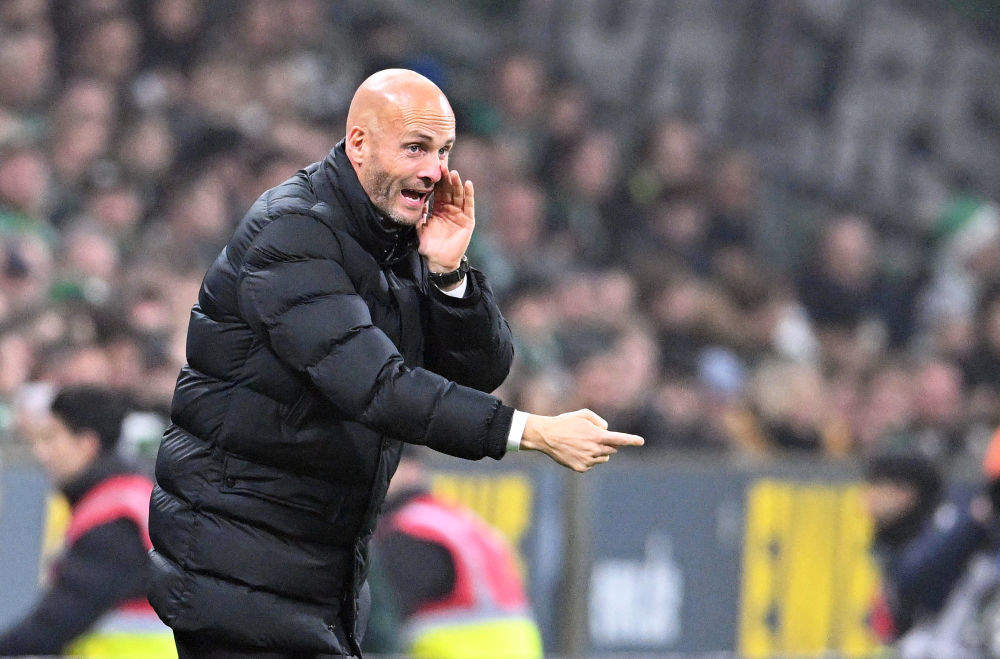 德甲沃尔夫斯堡主帅西蒙尼斯下课