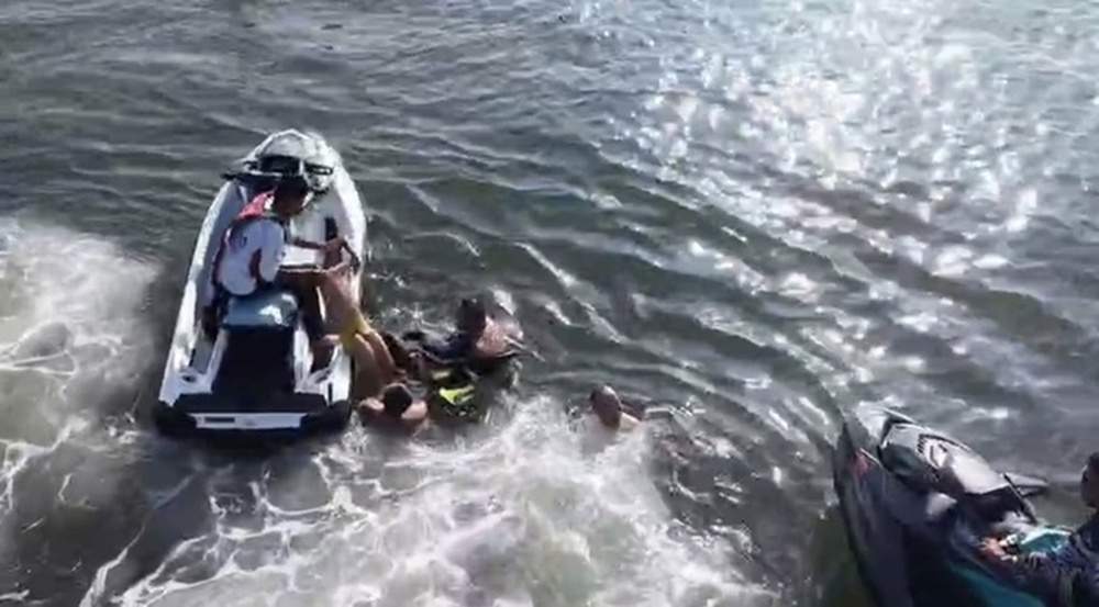 济南辅警威海勇救落水男孩后续：孩子刚出院没回家，先来感谢救命恩人