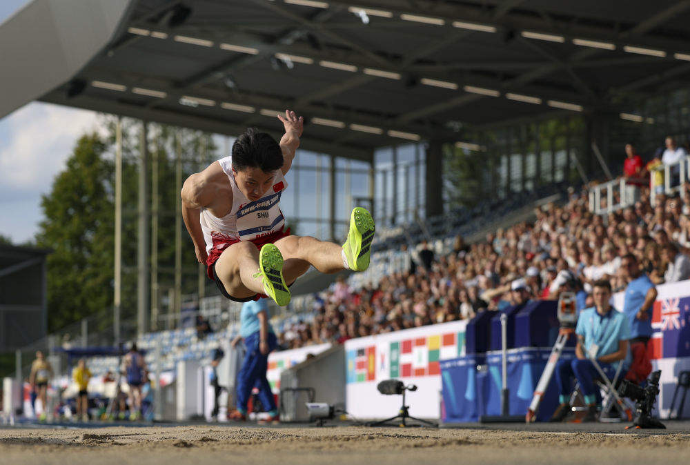 大运会｜综合：中国队迎田径首金 赵尚乒乓球女单夺冠