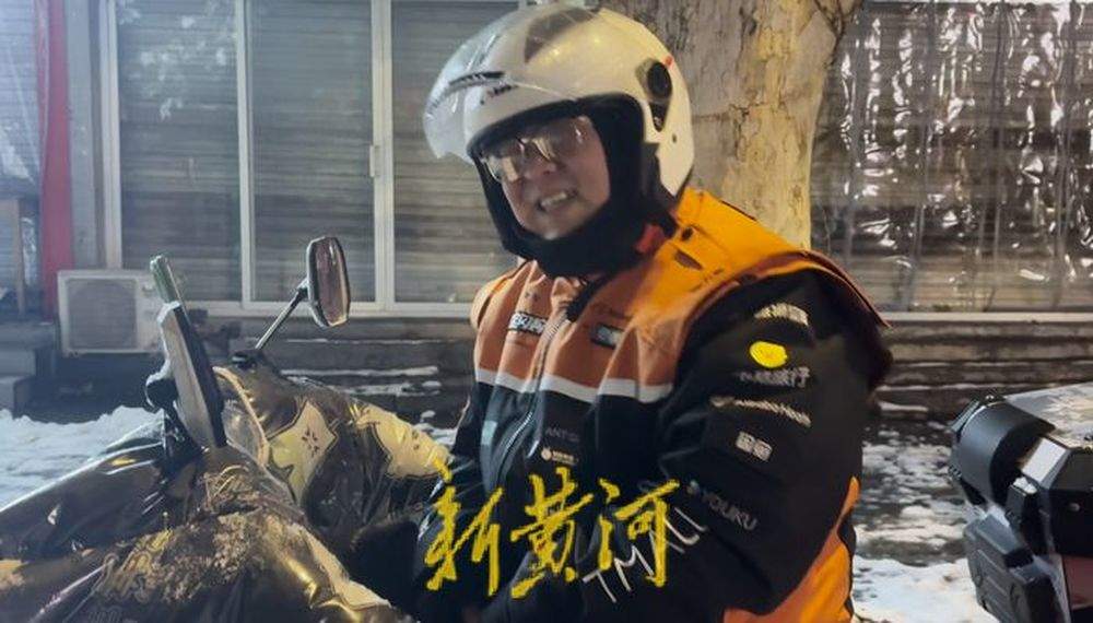 济南雪景很美 雪中的他们更动人