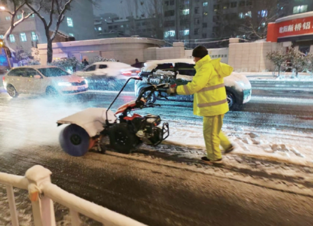 绣花功夫绘就城市新颜 温情服务传递民生温度——历城区城管局2025年交出一份满意城管答卷