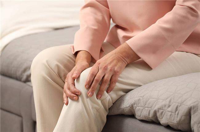 分清OTC硫酸氨糖与氨糖软骨素区别，九尽天寒关节养护不松懈