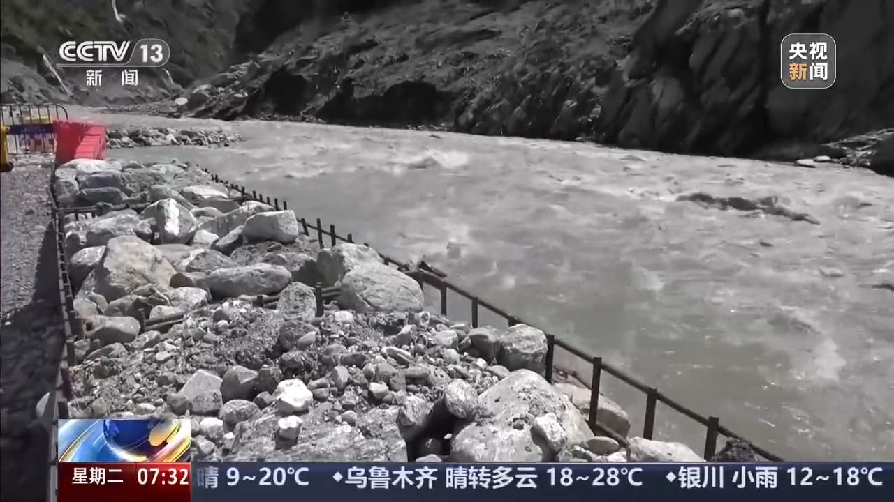 确保救援通道安全畅通 216国道沿线排查出58处风险点