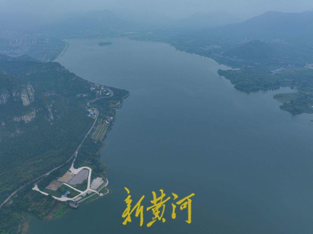 云雾缭绕 济南卧虎山水库宛如“水墨画”