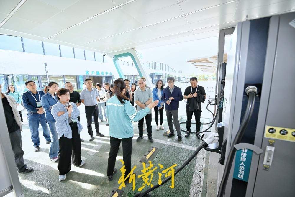 5分钟补能300公里、试点无人驾驶……济南起步区努力让“聪明车”跑上“智慧路”