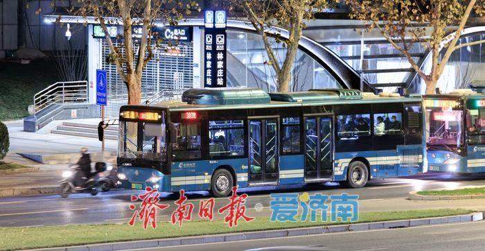 站点焕新升级助力“双网融合” 全市地铁出入口50米范围内公交站点设置率已达90%