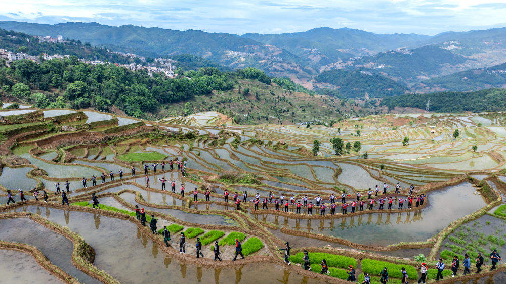 走好中国式现代化关键一程——从全国两会看“十五五”规划新图景