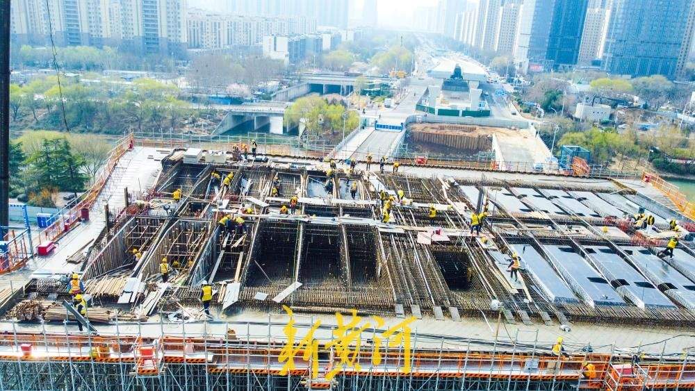 济南小清河双跨河桥临时封闭 腾出空间建腊山河西路北延高架
