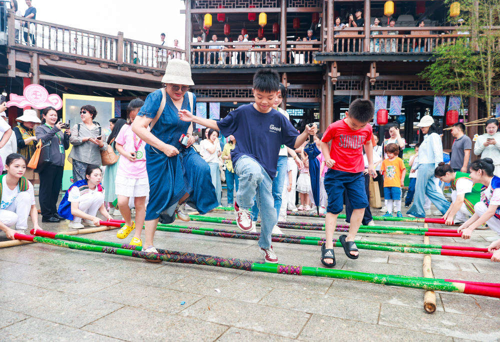 镜观·回响｜八桂欢歌三月三 共绘团结新画卷