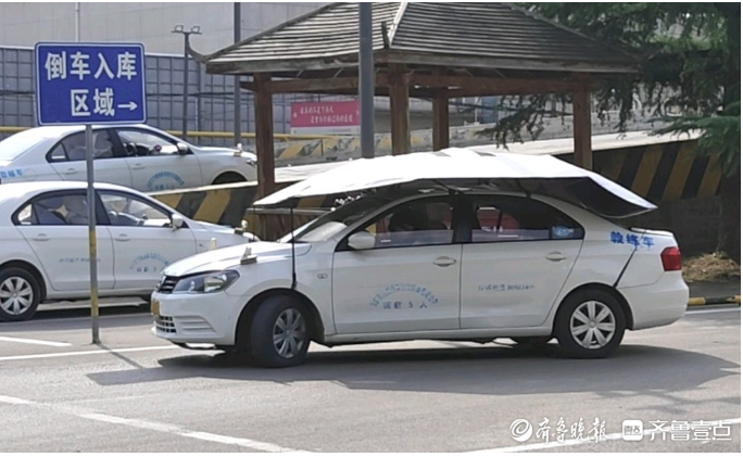 残障人士驾考蹲点：油门刹车改手控，他们努力握住“自由”的方向盘