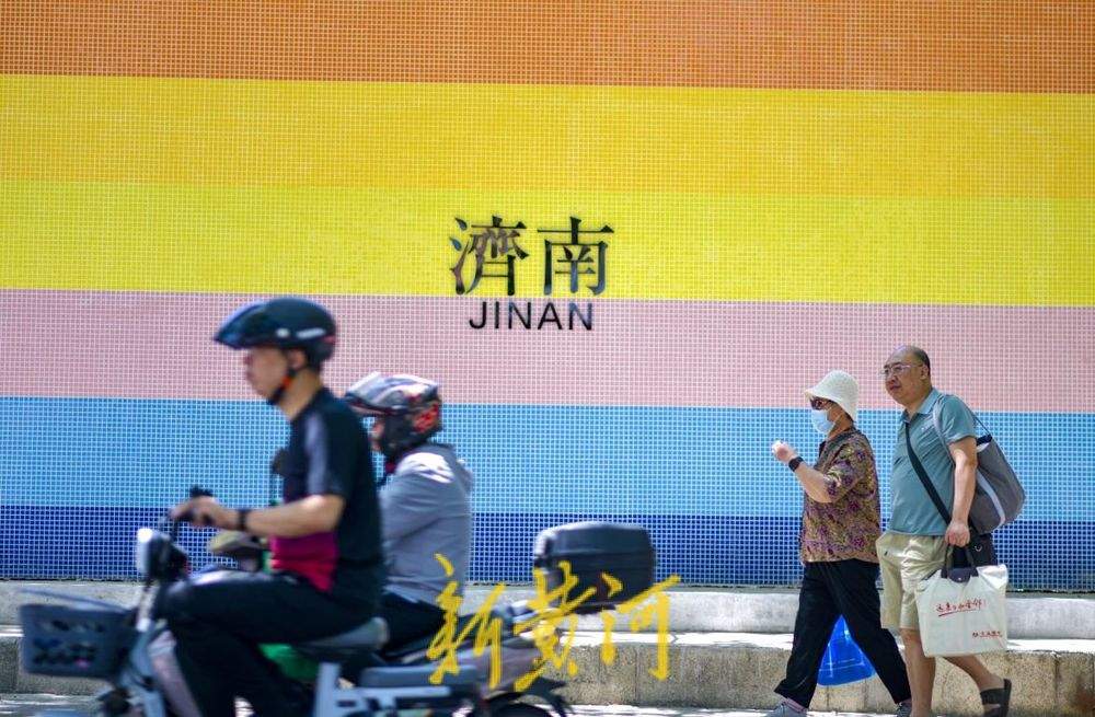 社区美食街“墙”势出圈 “绘”聚流量