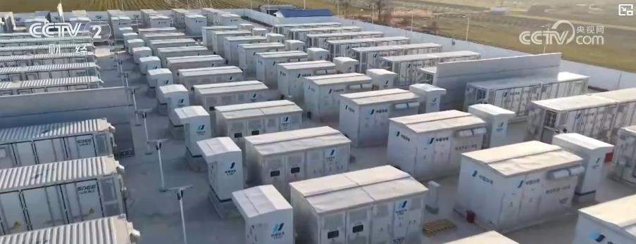 盐碱地变身清洁能源新绿洲 我国最大滩涂光储电站投产发电