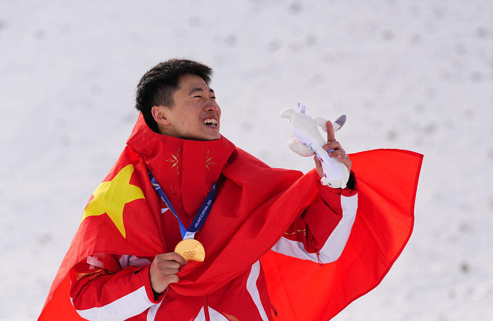 冬奥会|王心迪夺男子空中技巧金牌 成就“金牌伉俪”