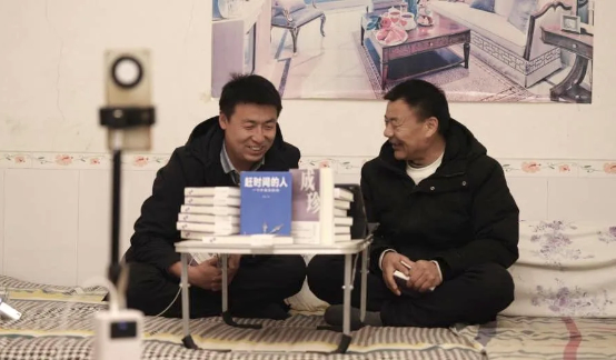 王计兵：在低处，记录这个时代