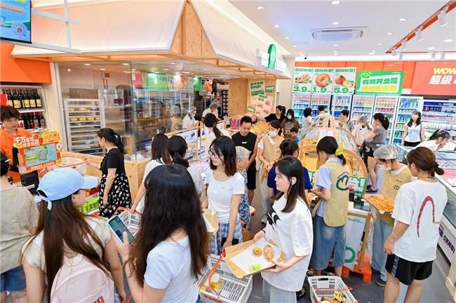 首倡消费平权，零食有鸣批发超市3000家门店数领跑硬折扣零售赛道