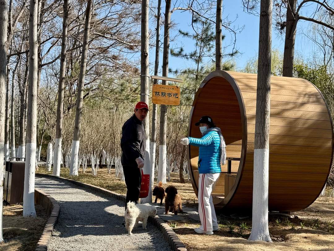 济南：开放式公园成市民赏春健身好去处