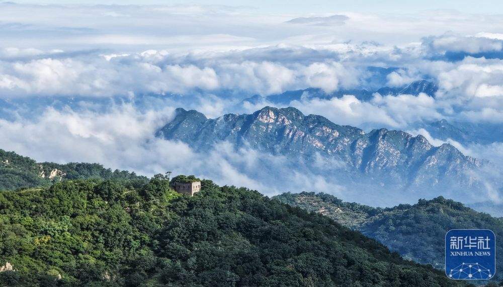 壮美的长城云海