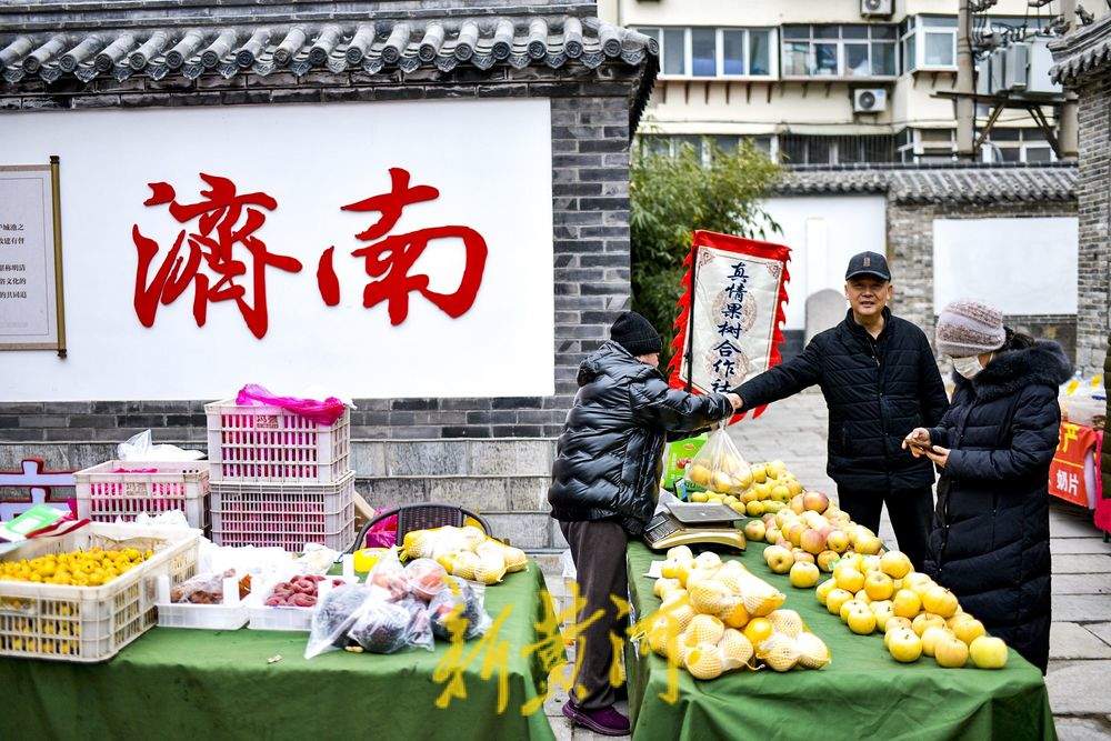 督城隍庙新春年货大集启幕 在650年文保建筑里寻味地道年俗