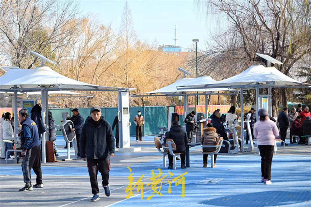 “三九天”泉城市民户外运动享受冬日暖阳