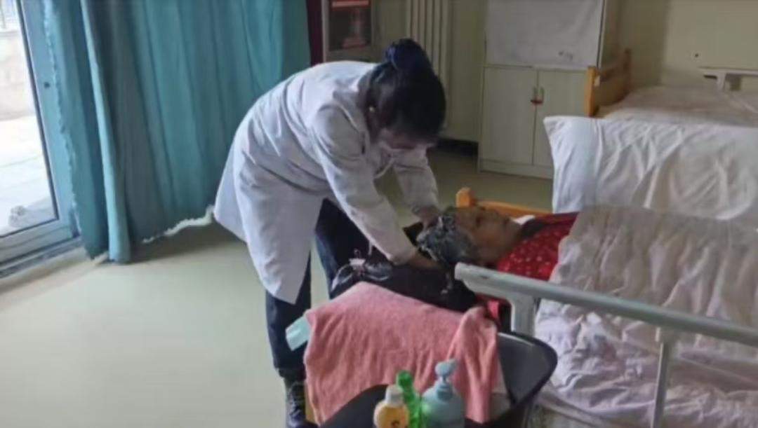 网络主播、文创产品策划运营师、健康照护师……新职业扩展消费新空间