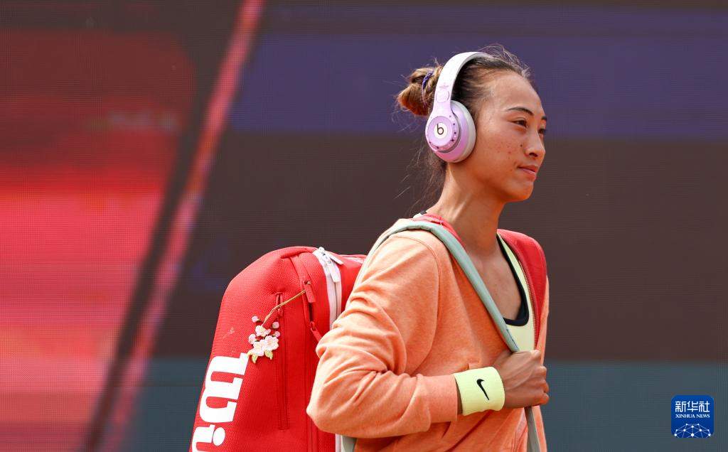 WTA1000罗马站：郑钦文晋级