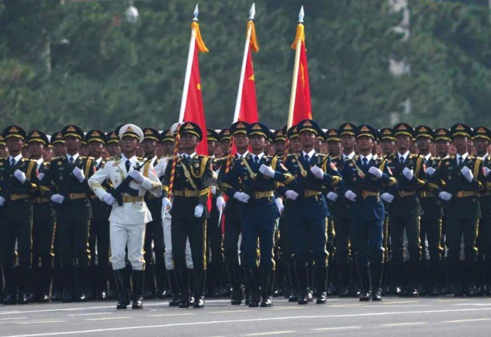 “中国排面”，怎么拍都是帅！