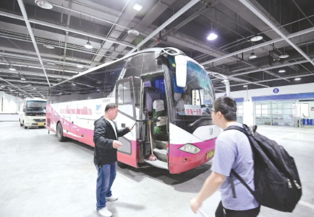 济南广场汽车站新址全面启用