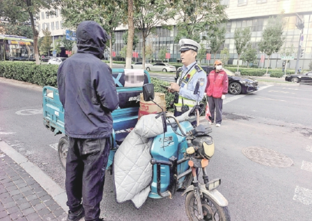 金秋亮剑 守护万家灯火——济南交警纵深推进秋冬季交通安全百日攻坚行动