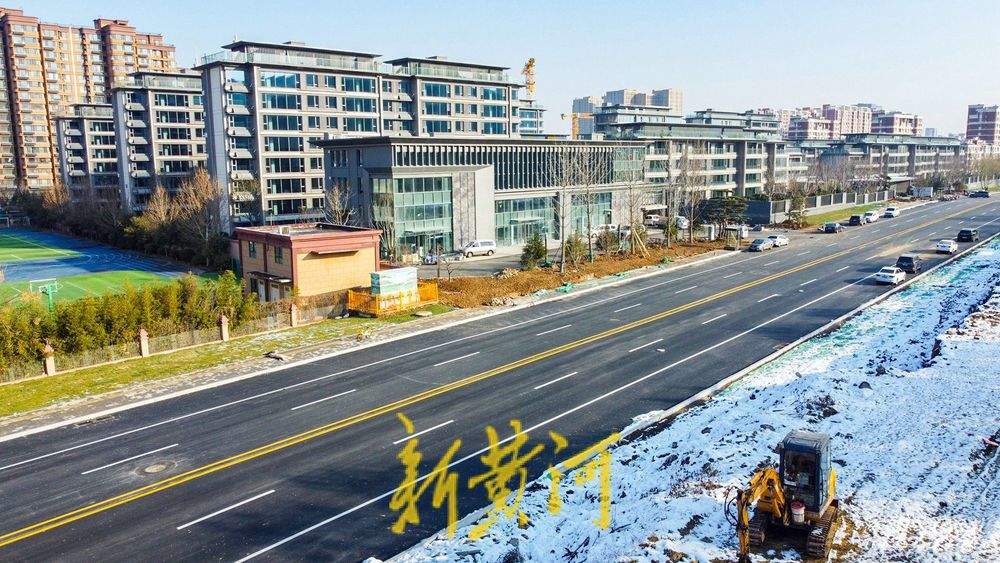 济南腊山分洪道旁建新路，连通齐州路与腊山河西路