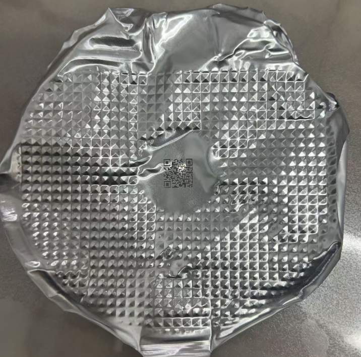 飞鹤6罐生育补贴奶粉领全难！公关称“丢罐不能核验”，只解决了投诉个案 律师：只解决个例有违公平