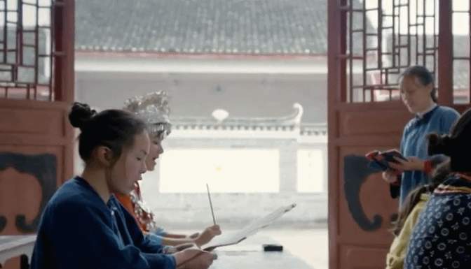 文博日历丨什么?“闺蜜悄悄话”竟然写在了一把扇子上