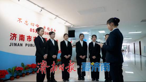 济南市12345市民服务热线荣获“三八红旗集体”荣誉： 当“她”的成长与时光相遇