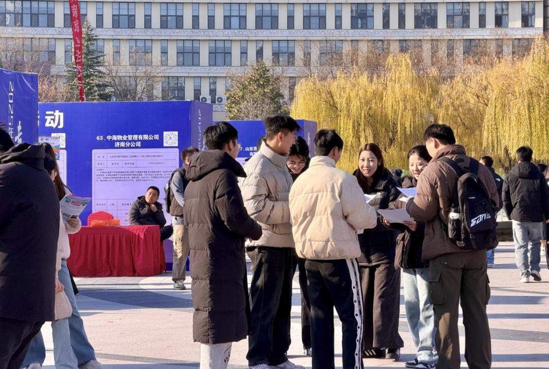 5000余名求职者到场咨询应聘，济南举办新就业形态专场招聘会