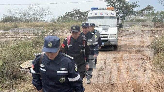 29岁男子南太行失联14天,姐姐称其与家人没发生矛盾,父亲:救援队锁定了新的位置,暂时没有消息传回来