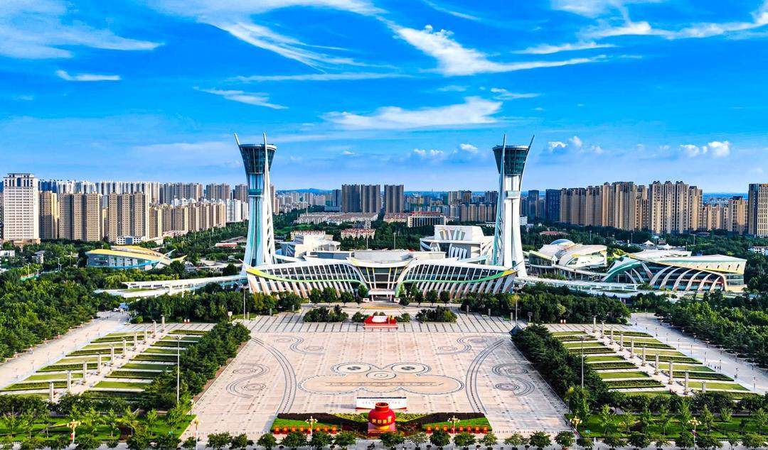 人才强省建设进行时丨潍坊市实施“智联百校·赋能千企”行动，推进教育科技人才一体发展