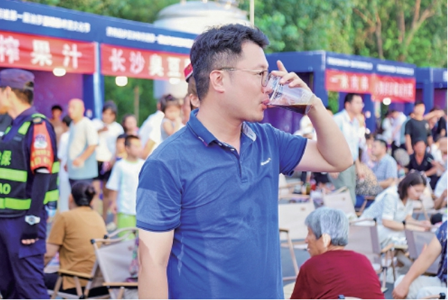 融媒·见证丨跨越3000公里的酒香：当“齐鲁工艺”遇到“新疆风味”