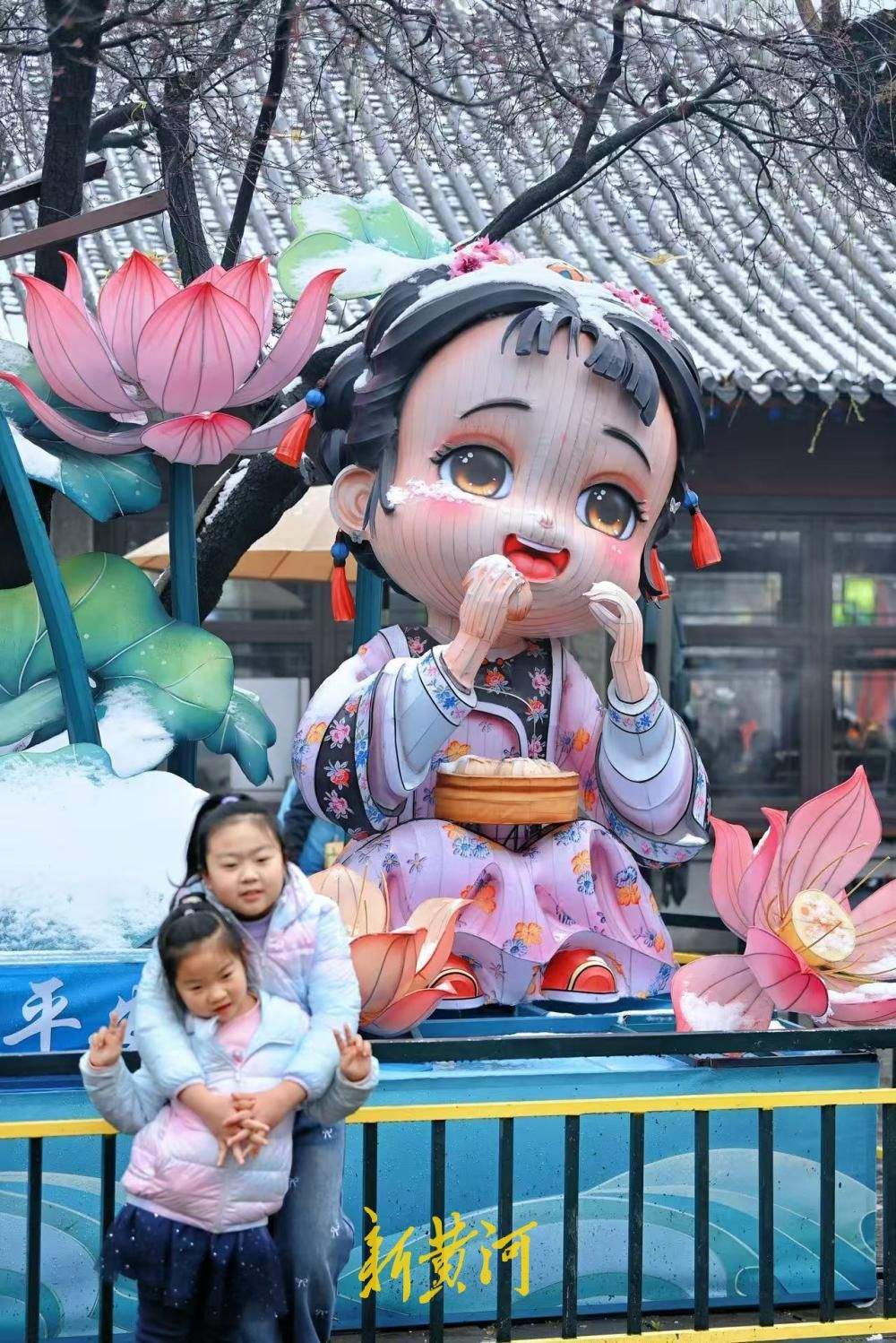 济南：雪落花灯迎元宵