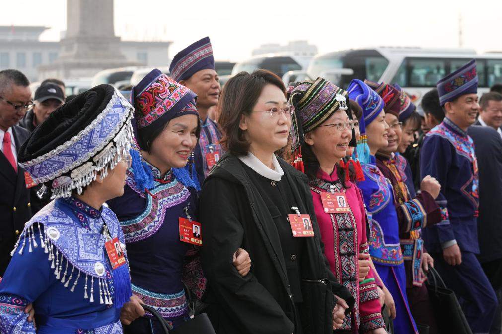 两会·青年观察丨履职答卷里的民生温度