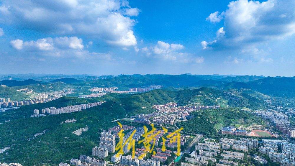 三伏天持续高温 “蒸”出水晶蓝