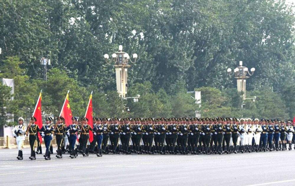 “中国排面”，怎么拍都是帅！